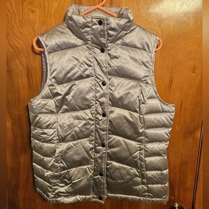 Women’s Silver Metallic Lands’ End Zip Up Puffer Vest Size M 10-12